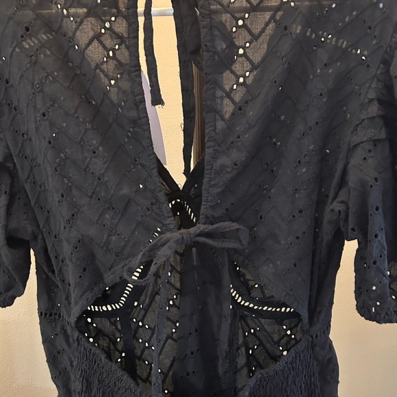 Topshop 100% Cotton Eyelet Dress  NWT - Picture 3 of 5